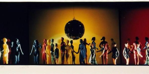 劳丽·西蒙斯(Laurie Simmons)的《Party Picture》(1985)